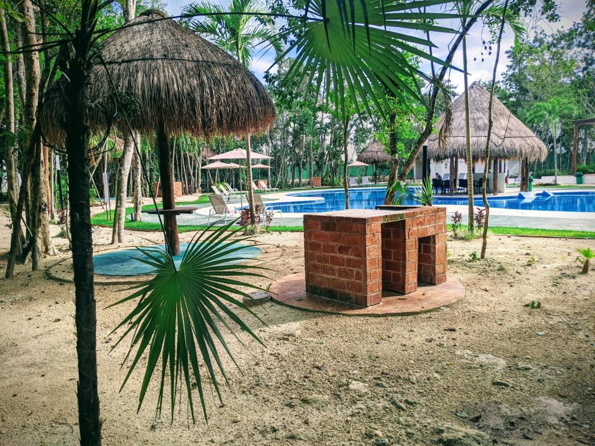 2-Bedroom Condo By The Jungle W/ Swimming Pool プエルト・モレロス エクステリア 写真